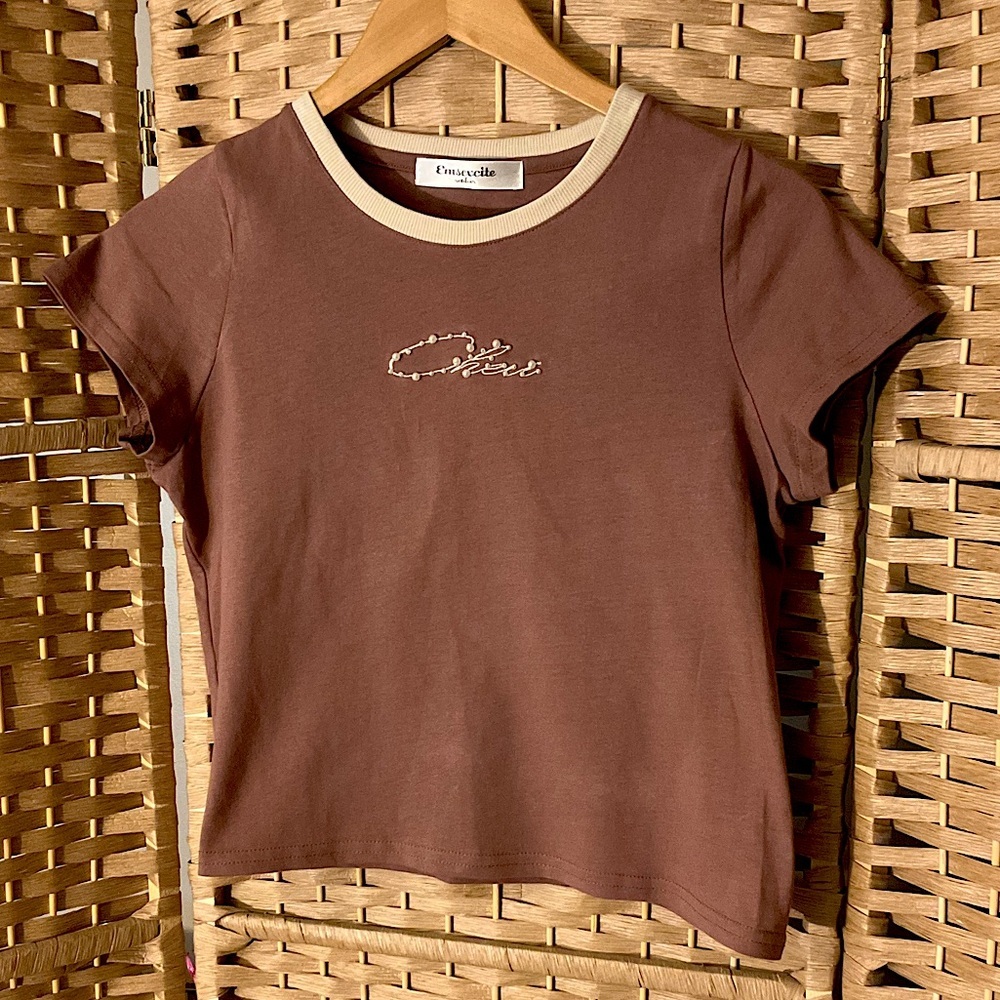 🎤 CHER Pearl Embroidered Baby Tee - Picture 2 of 9